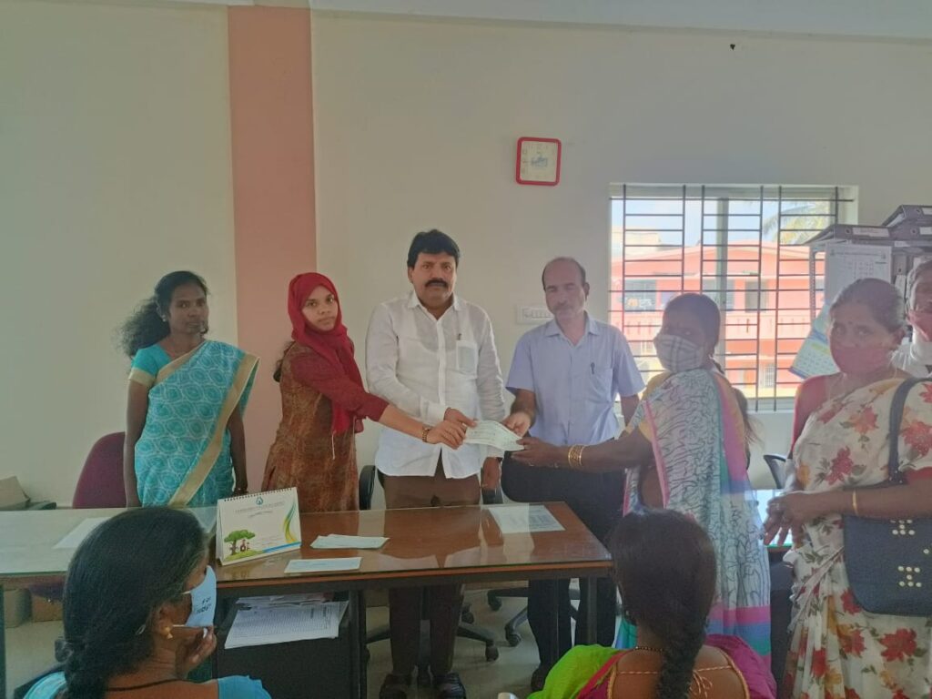 Cheque Distrbution@ Maddur TQ